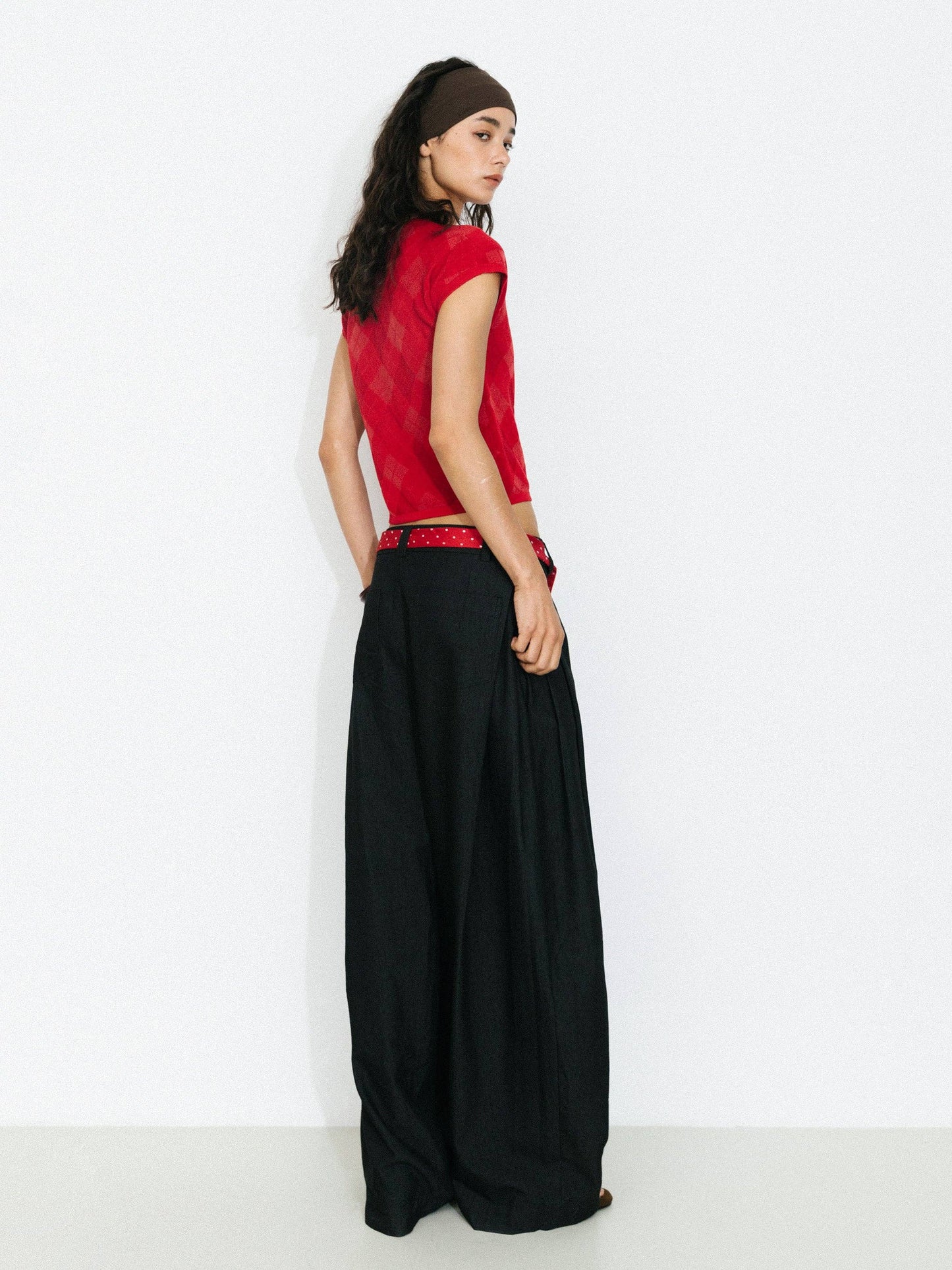 Cropped Knit Short-Sleeve Cardigan: Red / UN