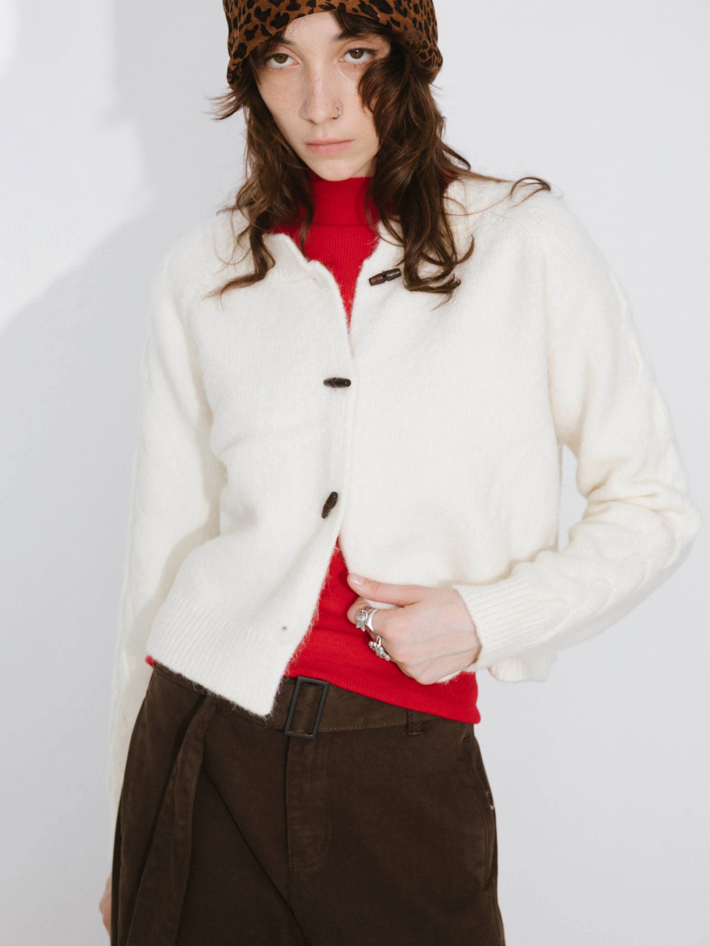 Crew Neck Short Knit Cardigan : DarkRed / UN