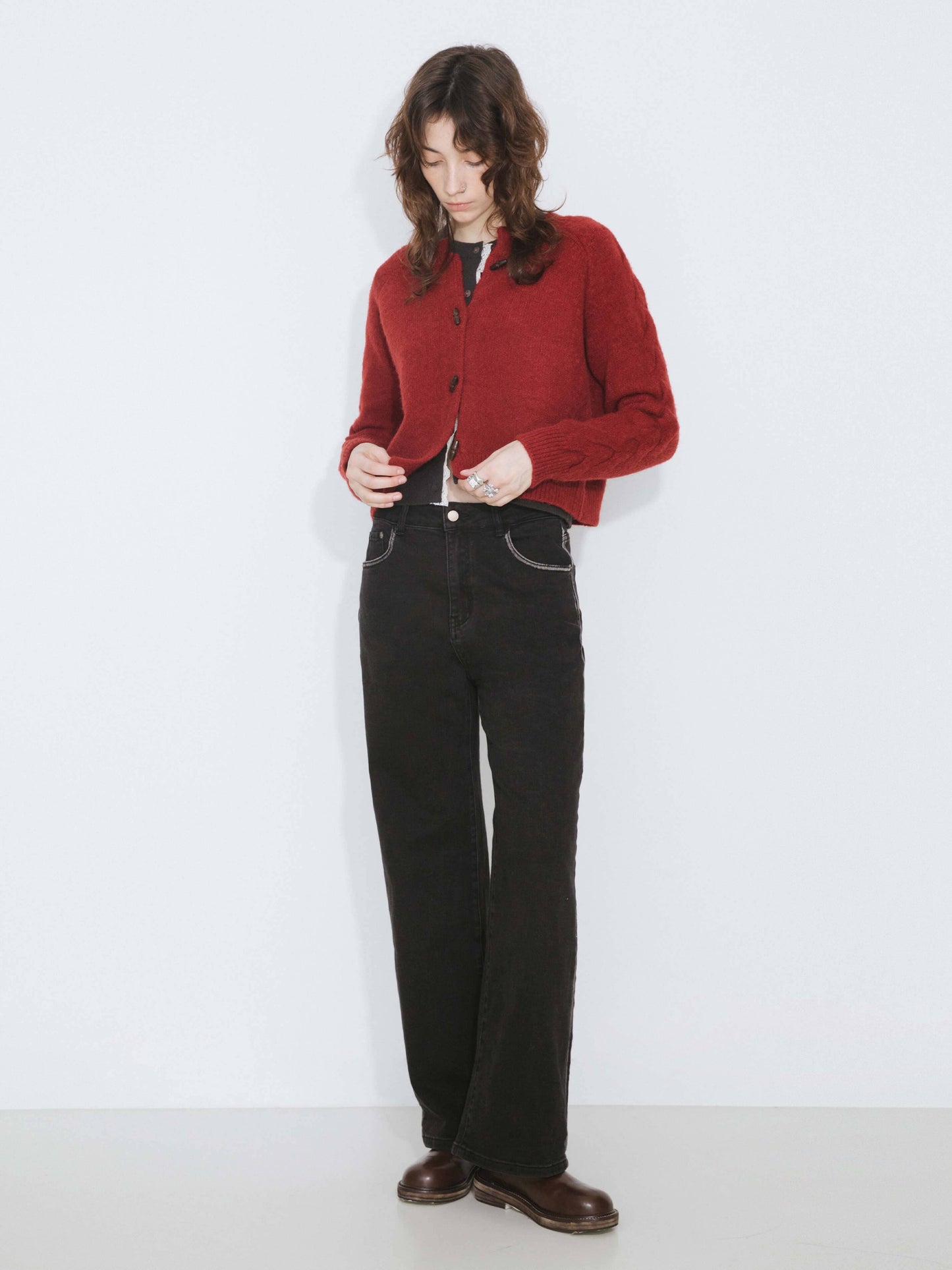 Crew Neck Short Knit Cardigan : DarkRed / UN