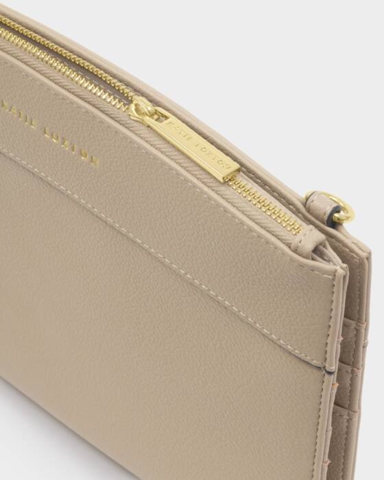 TRAVEL ORGANISER CROSSBODY | LIGHT TAUPE