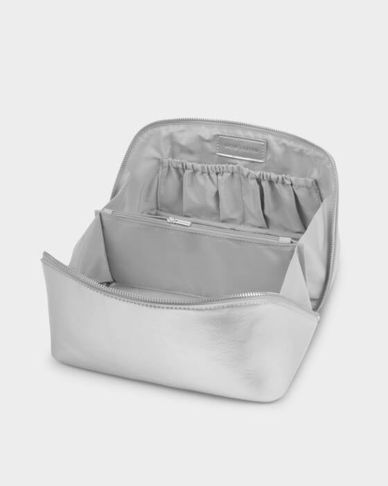 LARGE FOLD OUT WASH BAG SILVER PATENT CRACKLE