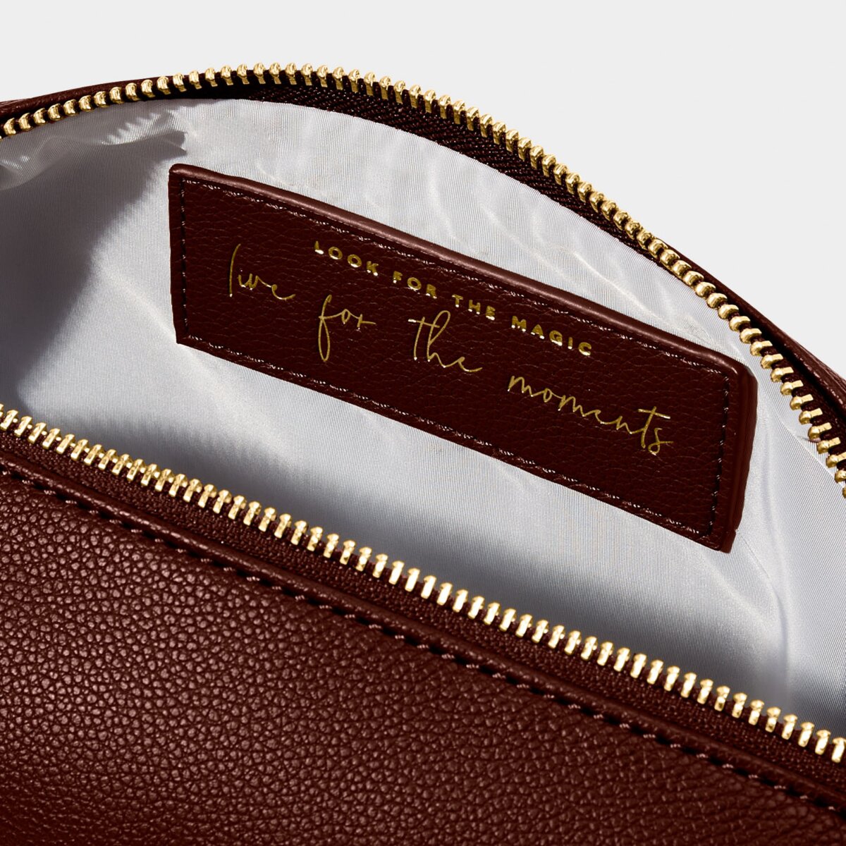 SECRET MESSAGE WASH BAG Magic Moments Cacao