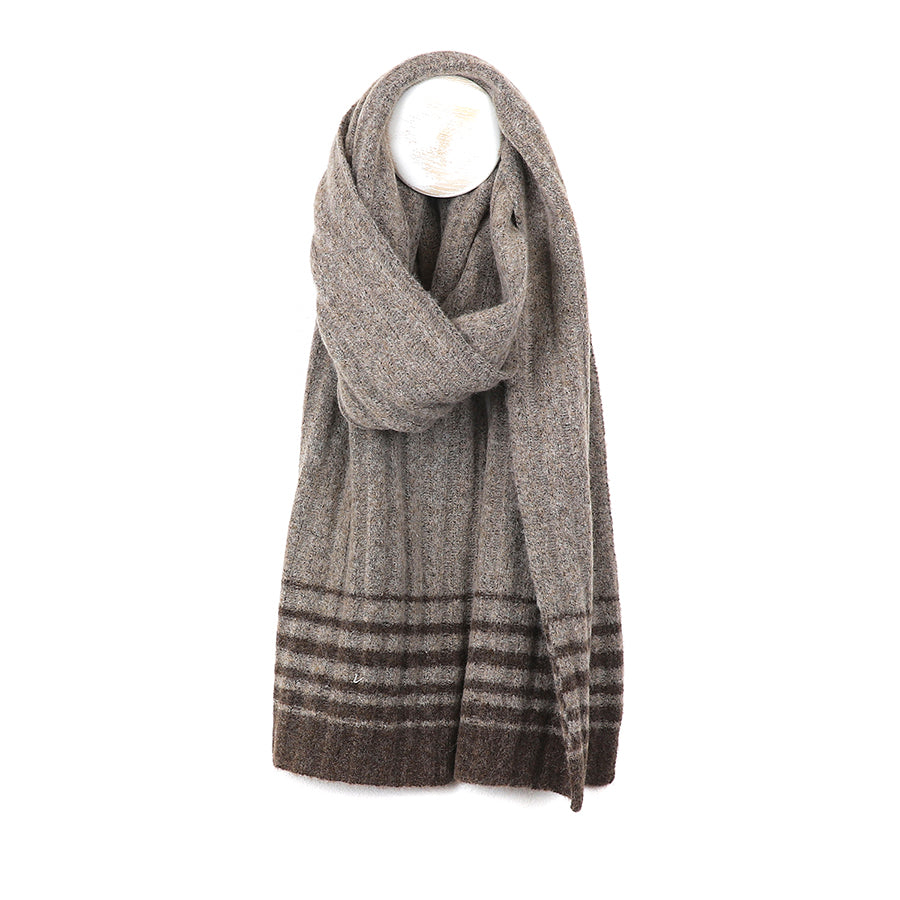 Beige gradient stripe knit scarf