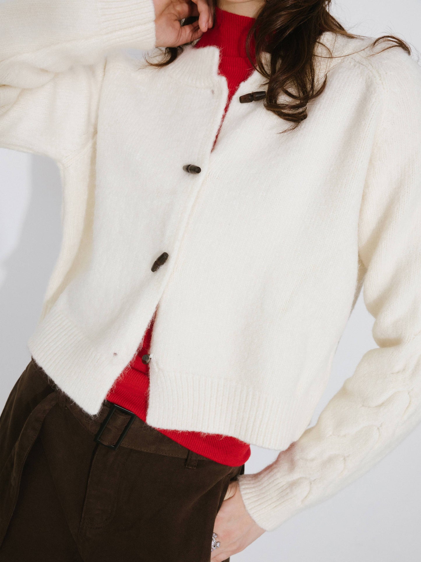 Crew Neck Short Knit Cardigan : DarkRed / UN