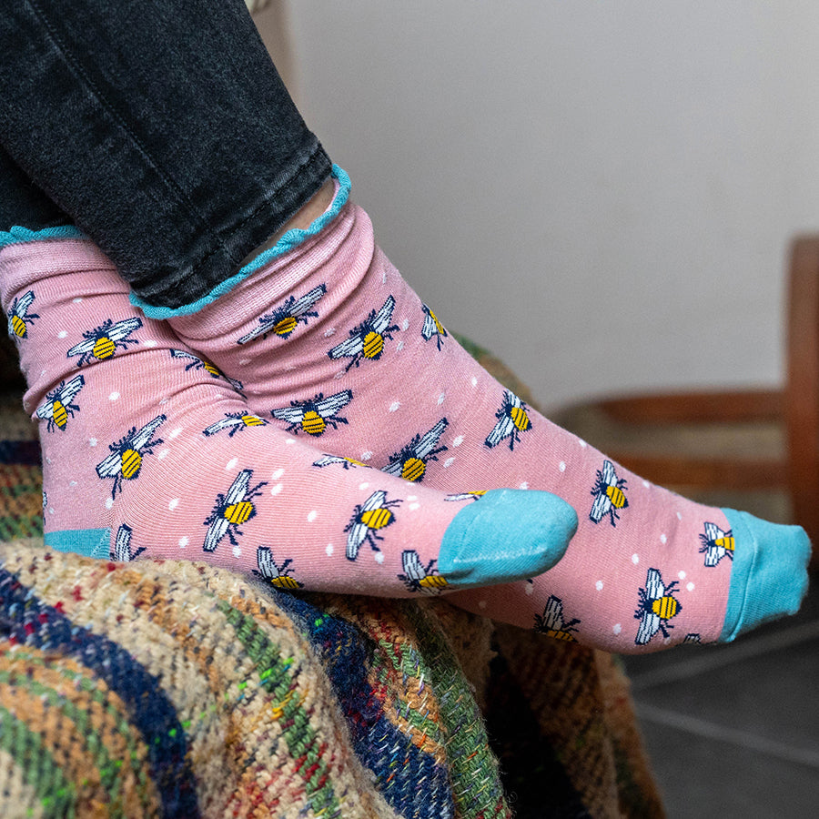 Dusky Pink Bee Organic socks