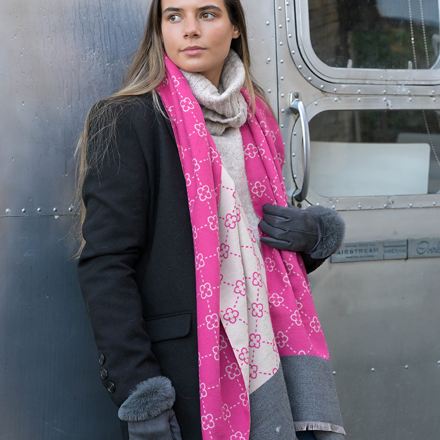 Bright pink mix quatrefoil repeat jacquard scarf