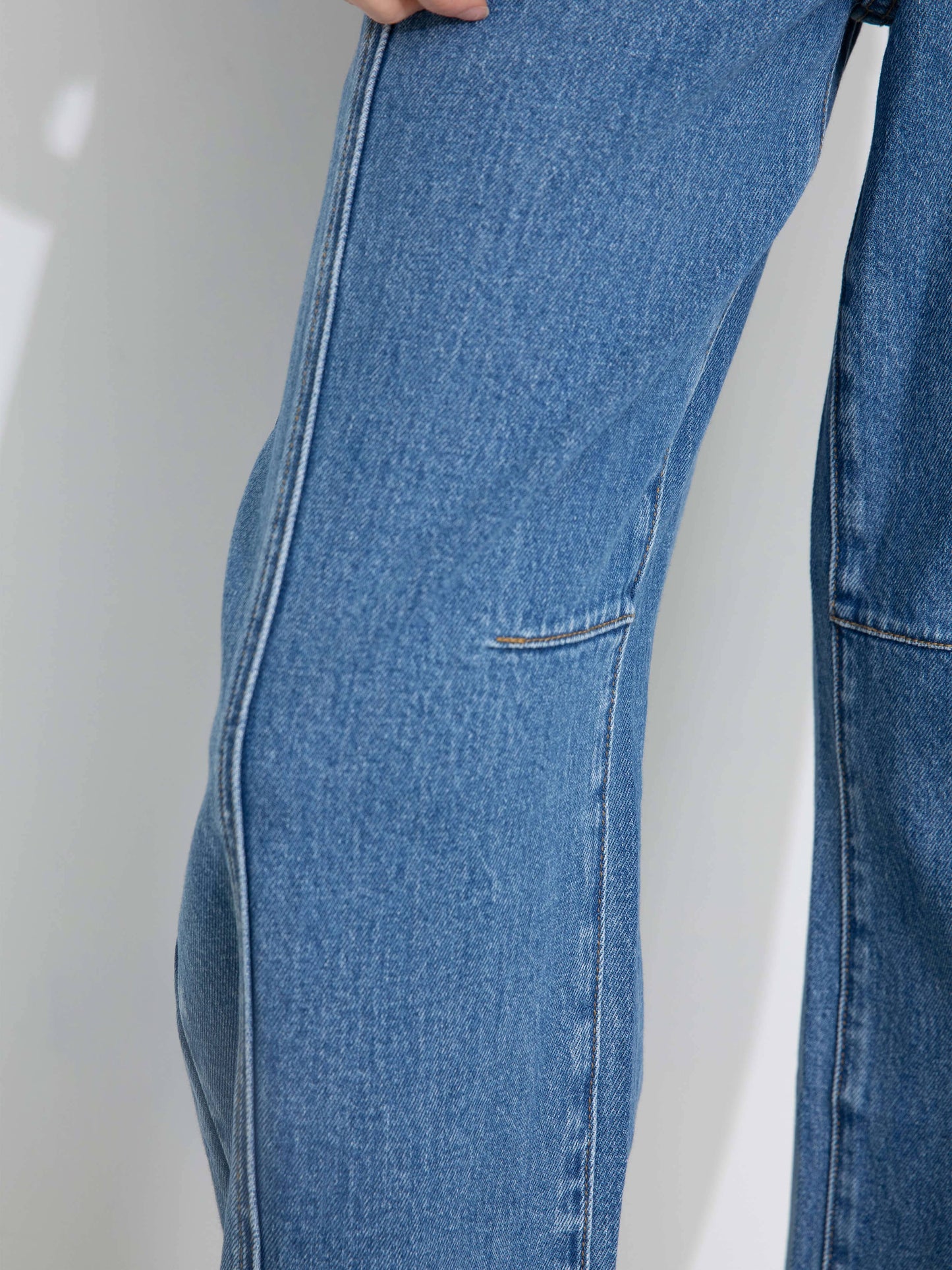 Panelled Loose-Fit Wide-Leg Tapered Jeans: Navy / L