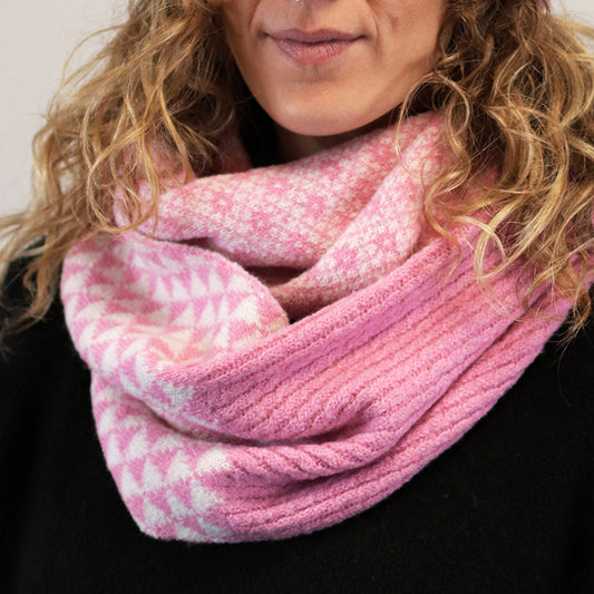 Recycled Blend Pink and White Scandi Flower Snood