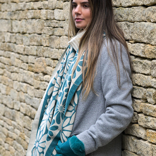 Dusky teal daisy scarf