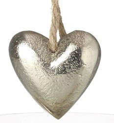 HANGING HEARTS