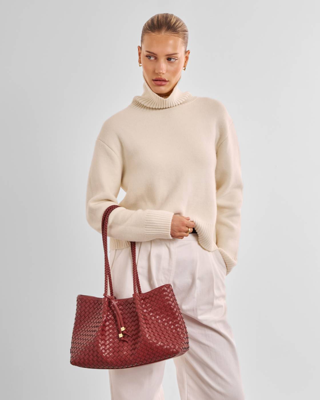 Nova Small Shoulder Tote Bag Crimson