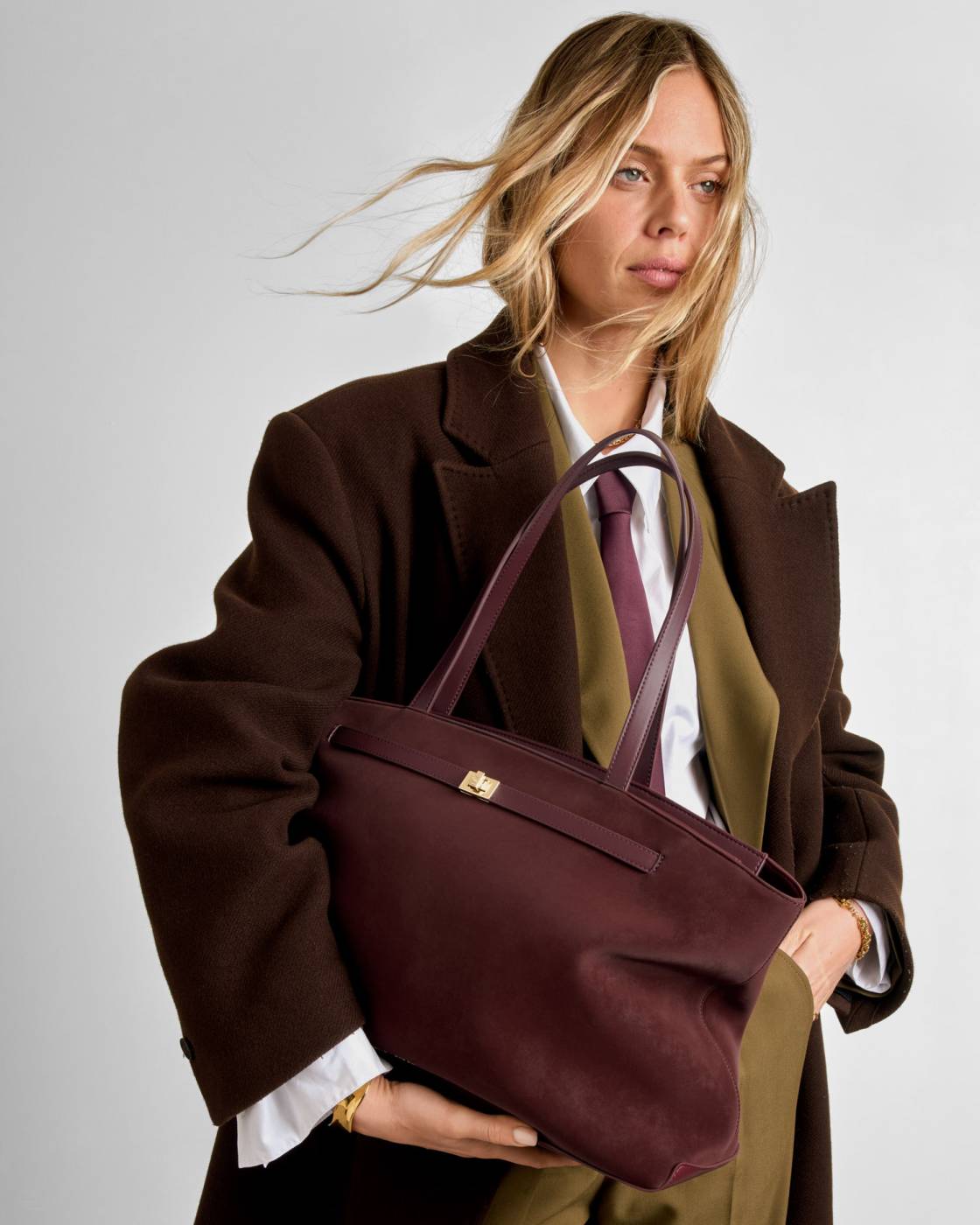 Odin Tote Bag Cherry Suedette