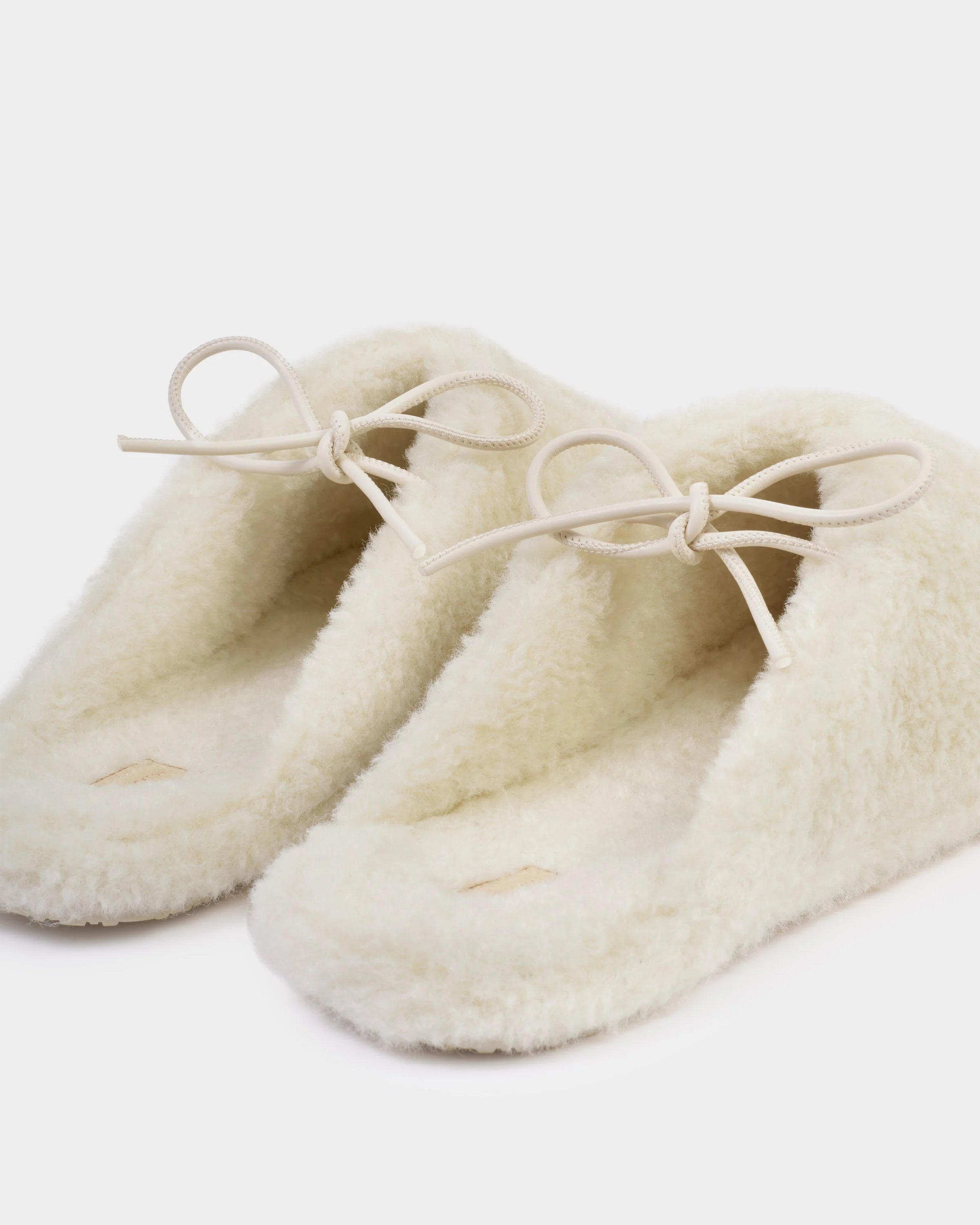 Boxed Soft Bow Borg Slippers- Large (7-8) Off White