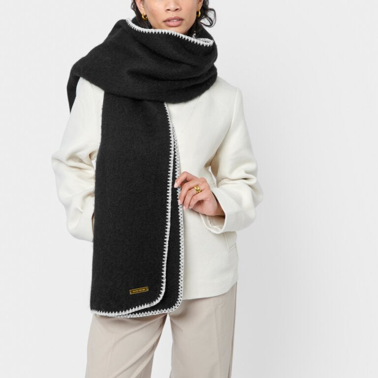WHIPSTITCH SCARF BLACK KLS646
