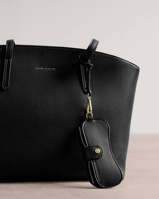 SUNGLASSES CASE BLACK