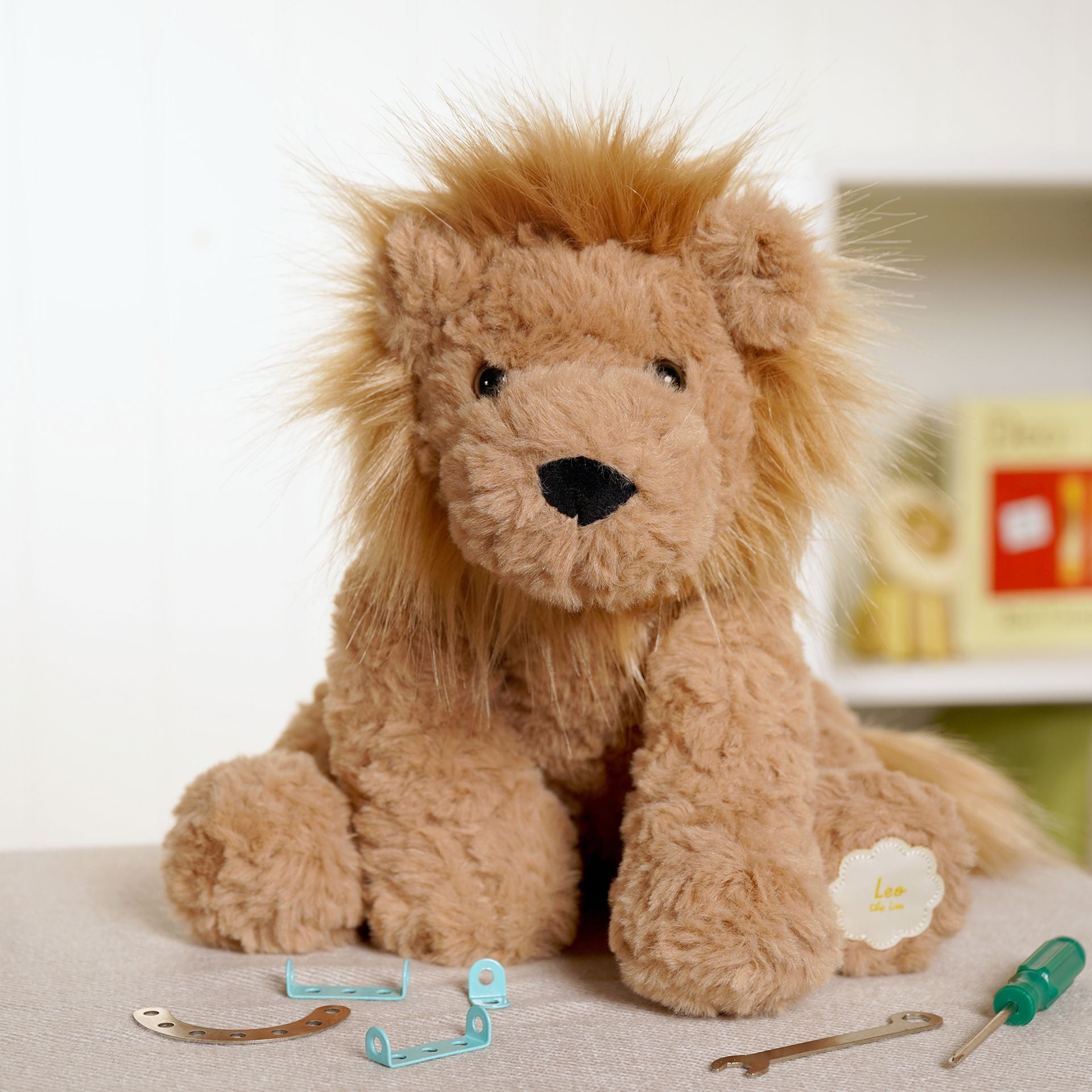 Leo The Plush Sitting Brown Lion 23 cm